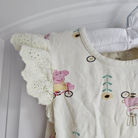 Sale 🎉🥳 4/$25 or $10 Peppa Pig Dress Size 2T - Picture 3 of 6